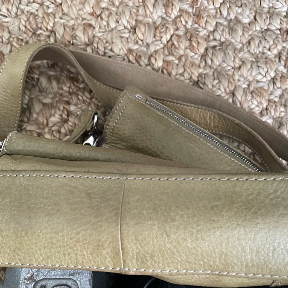 Fossil Olive Green Leather Crossbody Purse | Vintage 1954 Style | - Picture 6 of 10